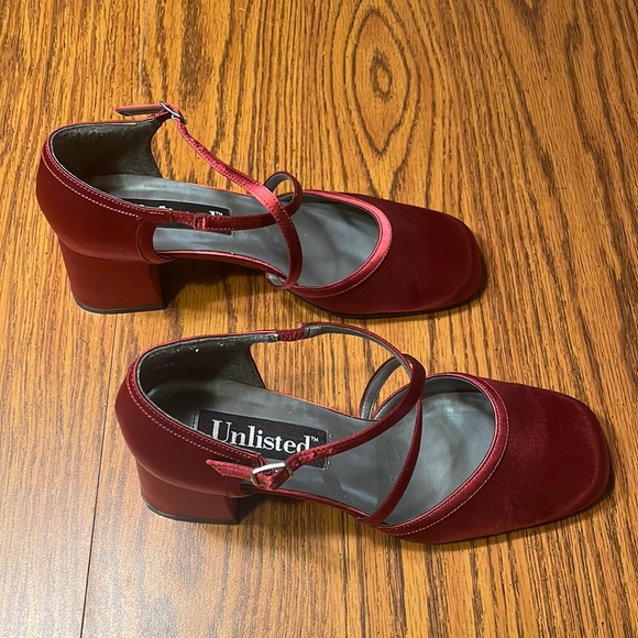 Unlisted Shoes - Unlisted Square Toe Mary Janes w/ Chunky Heels and Ankle Straps, Size 8.5